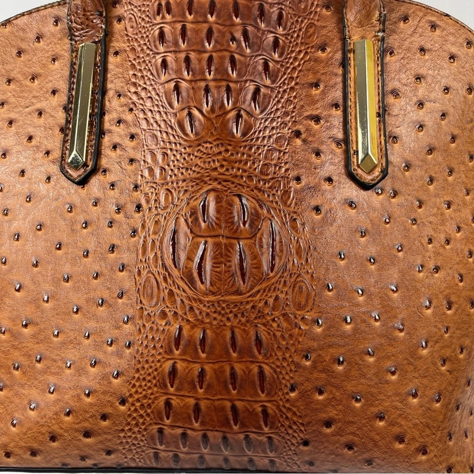 Bolsa satchel ISABELLE vegana urena couro avestruz cúpula marrom rica - Imagem 3 de 4