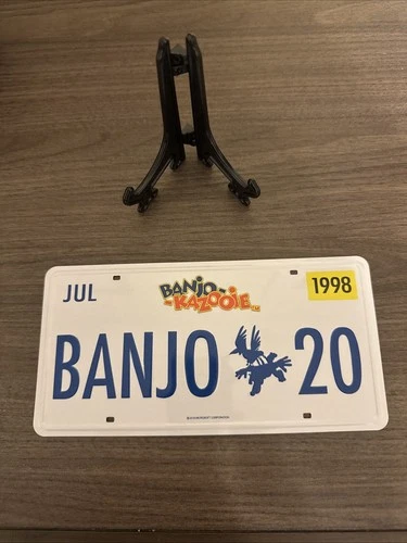 Banjo-Kazooie 20th Anniversary License Plate 2018 w/ Display Stand Unused - product listing photo