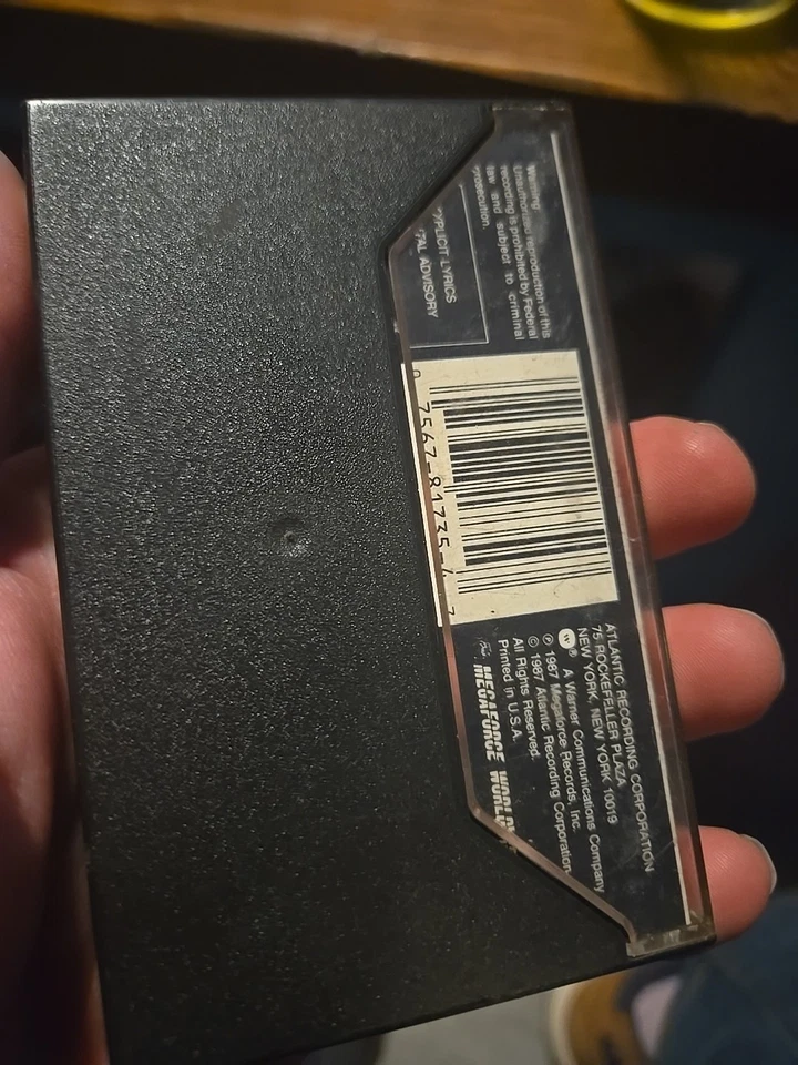 Taking Over [PA] by Overkill (Cassette, Jan-1987, Megaforce) Foto 3 de 4