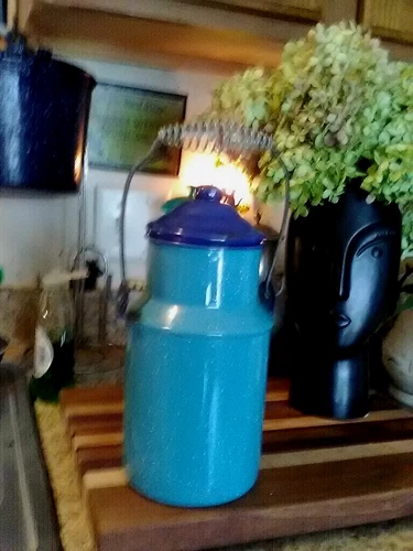 vintage enamelware  blue granite ware cream/milk can with lid