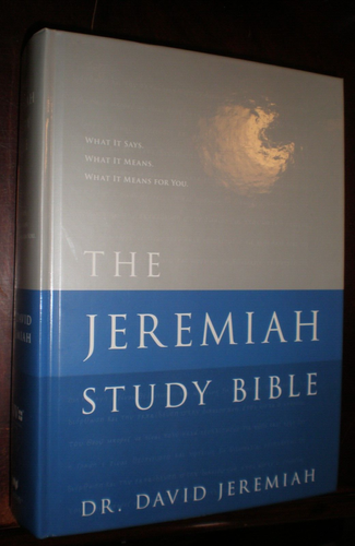 Jeremiah Study Bible, NIV: Jacketed Hardcover : What It Says. What It Means....