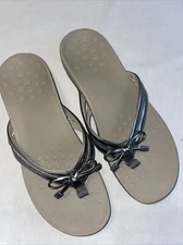 Vionic Comfort Slides Womens Size 10 M Silver Leather Beach Island Comfort