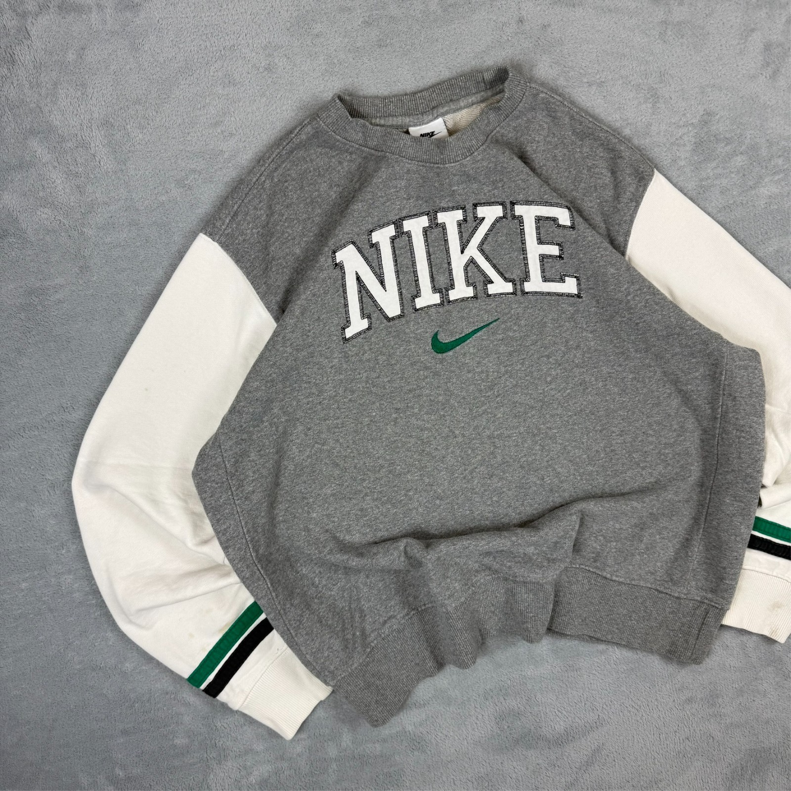 Vintage Nike Grey White Spellout Varsity Collegiate Oversized Medium Sweatshirt image 2