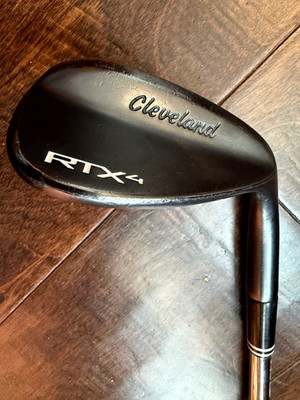 Cleveland RTX4 Wedge 58 Degrees Full Dynamic Gold S400 Shaft Right Used