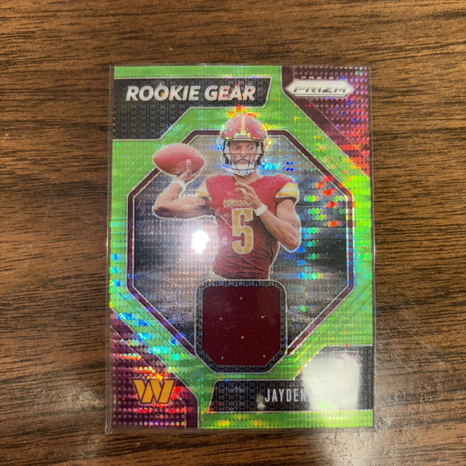 ✨2024 Panini Prizm Jayden Daniels Neon Green Pulsar Rookie Gear #RG-JDS RC Patch