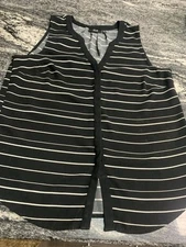 Apt. 9 Black White Striped Women’s Sleeveless Tunic Blouse Size Medium Button Up