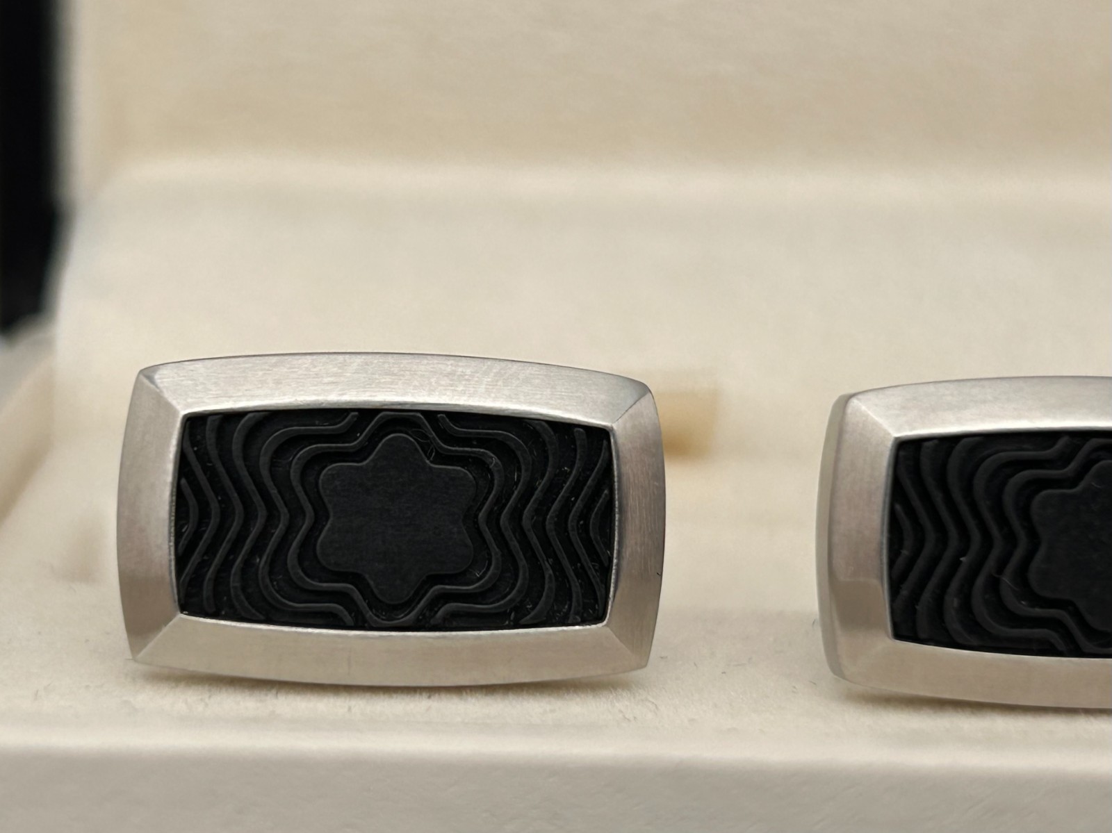 Montblanc Cufflinks Rectangular Rubber Inlay Star… - image 2