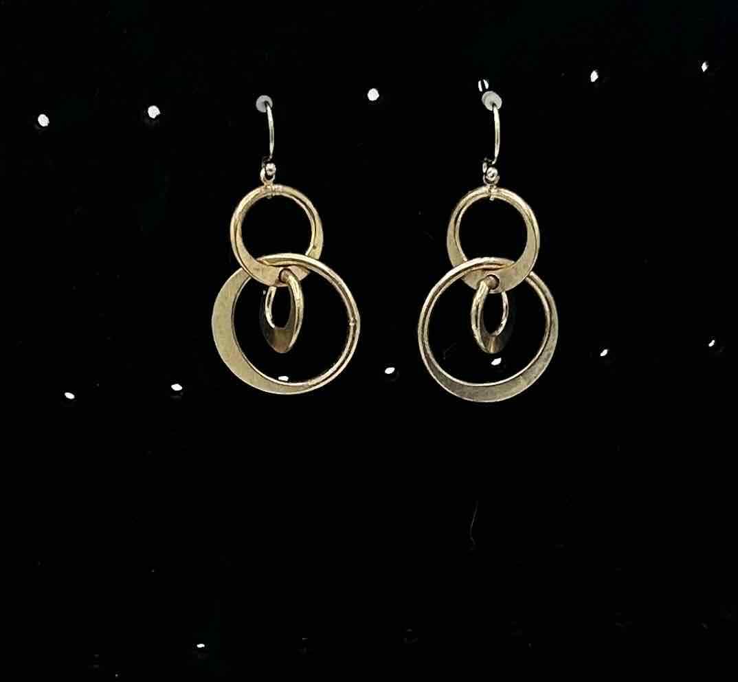 Gold Dangle Earrings Three Interlocking Circles W… - image 1