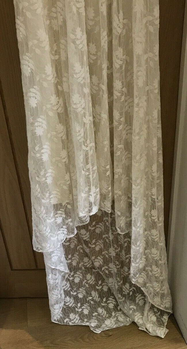 True Vintage 1940s/50s Ivory Lace Wedding Dress, 16" armpit to armpit approx. 5