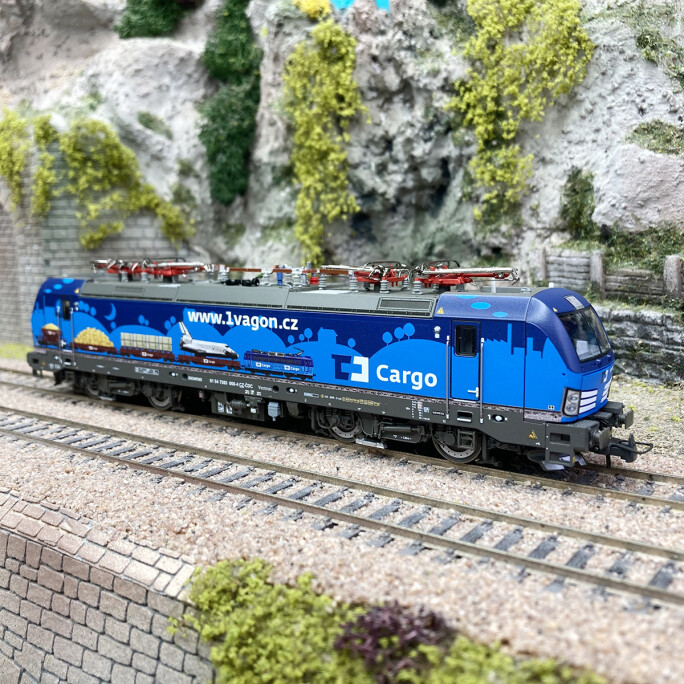 Locomotive Vextron 383 ROCO 7510041 avec décodeur digital son