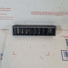 84-88 89 90 91 92 93 94 95 96 Jeep Cherokee Center Dash Vent Oem