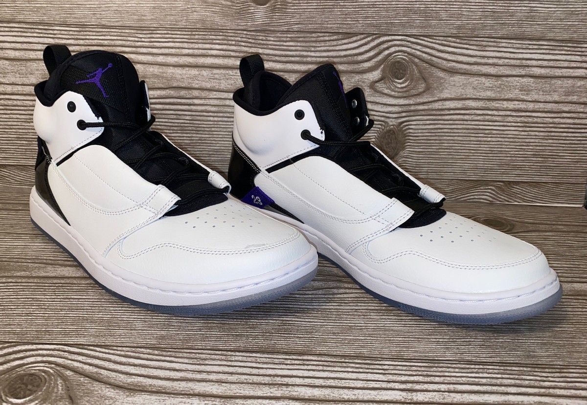 Air Jordan Fadeaway AO1329 100 White/Dark Concord-Black New 
