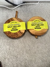 RARE * Trader Joe’s Olive Wood Salt Cellar with Spoon
