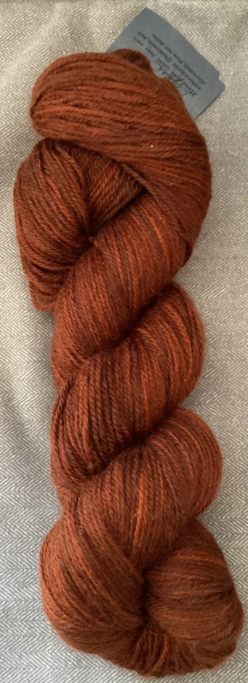 Hilos pintados a mano Mountain Colors lana, mohair, nailon. Color Cobre 100 gm Hank Foto 2 de 4