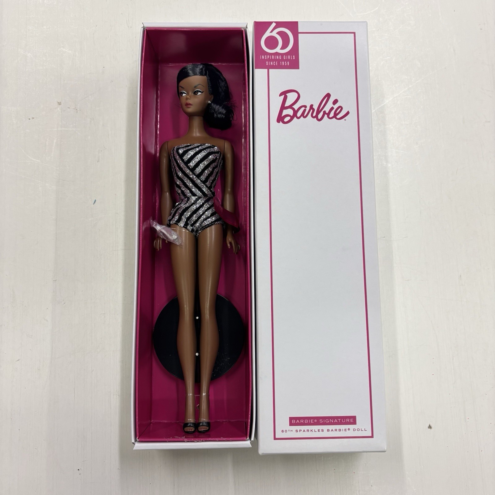 2019 60TH ANNIVERSARY 1959 AFRICAN AA PLATINUM BARBIE SIGNAT