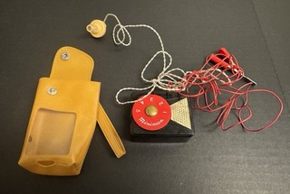 Miniman M 702 Germanium Crystal AM Radio Japan 1960 w/ Earpiece Case UNTESTED