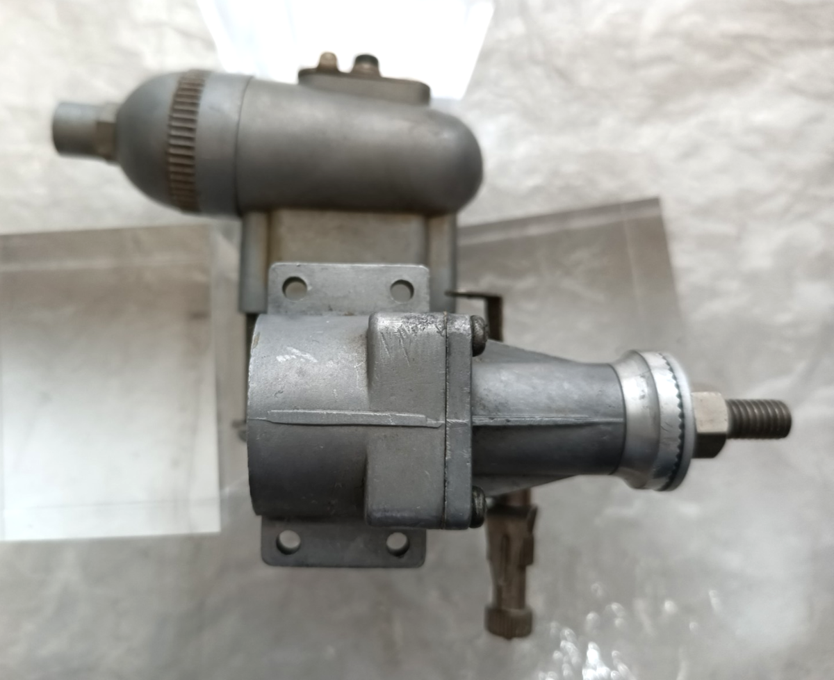 Enya 19-V Model 4005 RC Model Airplane Engine Tested Comp Vintage