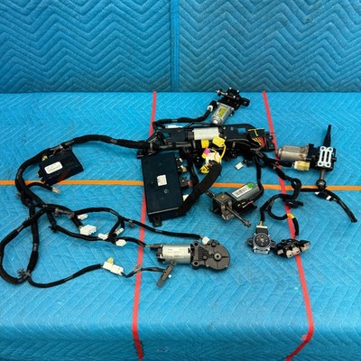 2011 2013 Hyundai Equus Front Left Seat Memory Control Module with Wiring OEM