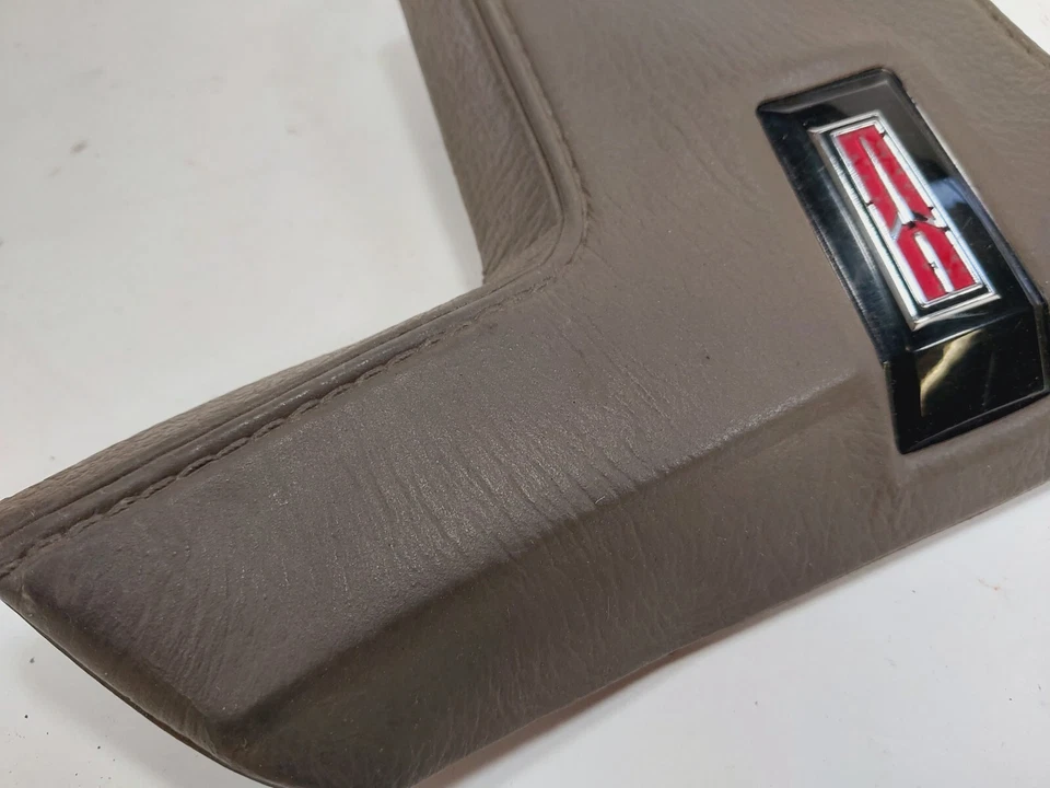 Oldsmobile Firenza Steering Wheel Insert Emblem Tan Brown - Image 2 of 4