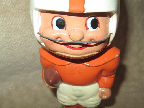 Vintage 1960s Football Nodder Bobblehead Orange White Toes Up Japan - Picture 12 of 12