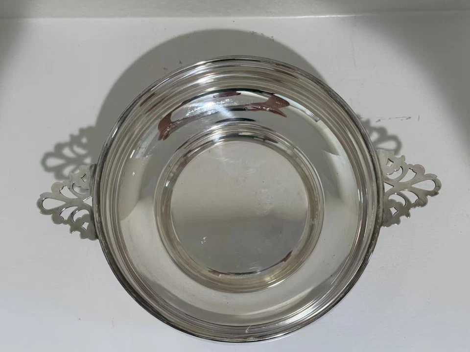 Винтажная посеребренная круглая сервировочная чаша Reed & Barton 9 дюймов с проколотой лилией - Изображение 2 из 4