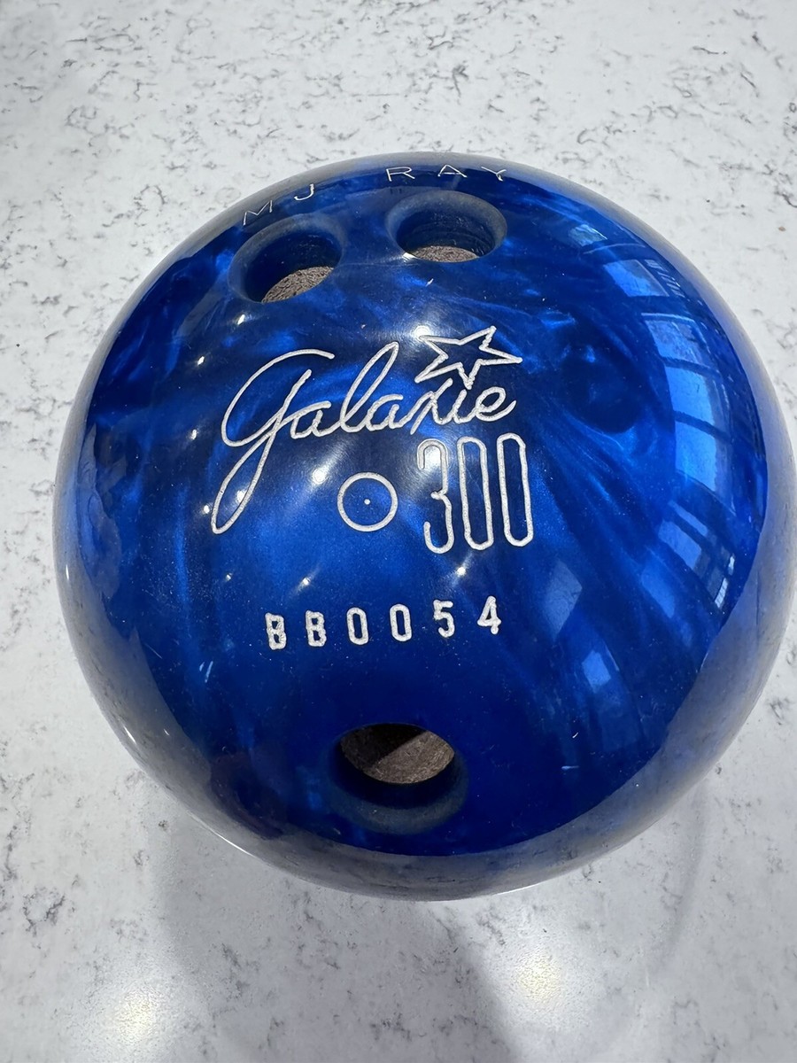 Vintage 14.5 LB Brunswick GALAXIE 300 Ebonite BLUE Swirl BOWLING