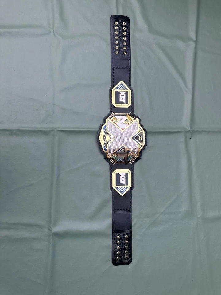 WWE NXT título campeonato réplica cinturón personalizado 4mm placas de latón para adultos Foto 3 de 4