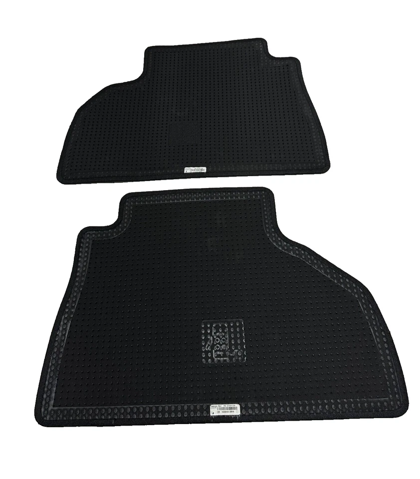 Комплект черных передних и задних ковриков для пола GM 2019-2023 Sierra Silverado 84392962 - Изображение 4 из 4