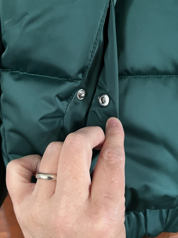 Abercrombie And Fitch recortado verde acolchado para mujer Foto 4 de 4