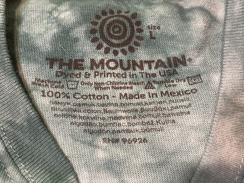 A Love Like No Otter The Mountain Shirt Size Child Large - Picture 2 of 2
