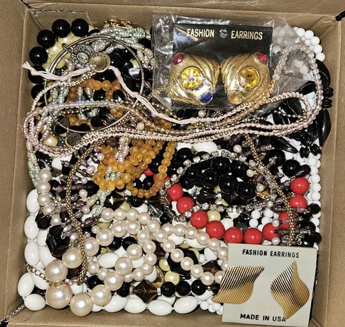 VINTAGE ESTATE Costume Jewelry Lot ALL WEARABLE 5+lbs w/ higher-end pieces #98