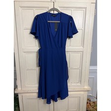 NWT Lulu’s size medium blue midi wrap dress