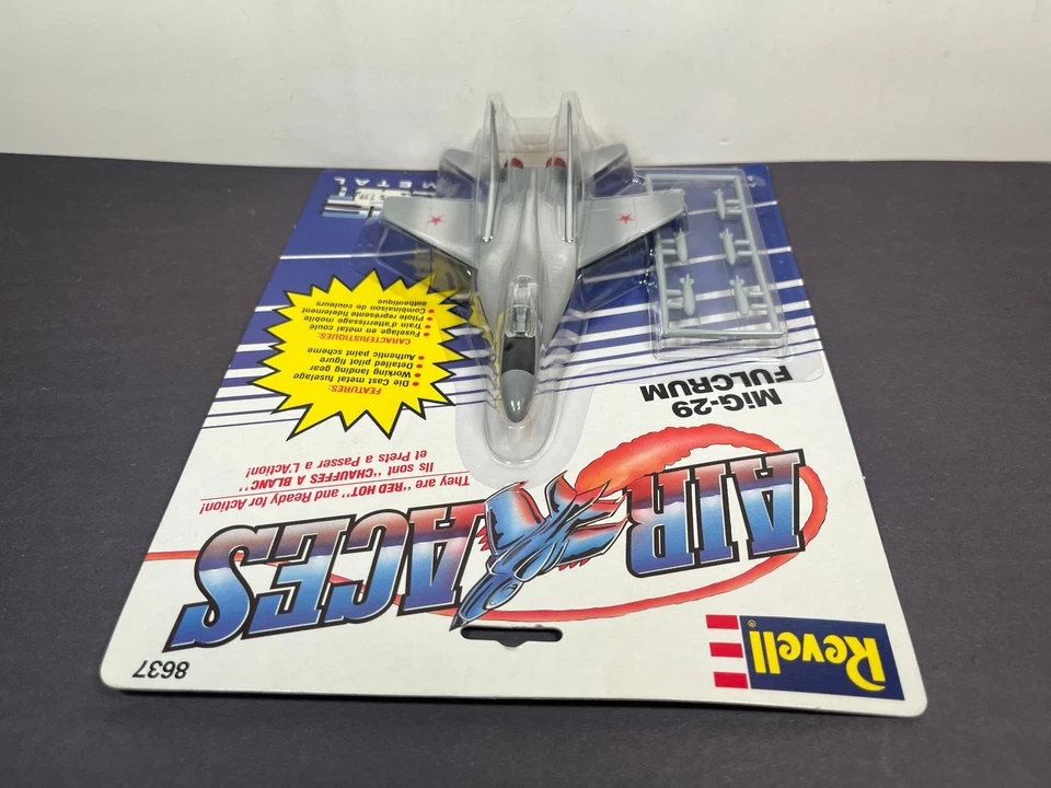 Avión de combate Revell Air Aces MIG-29 FULCRUM fundido a presión 8637 de colección 1990 Foto 4 de 4
