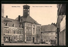 Old postcard Vervins, Place Pascal Ceccaldi and the Town Hall 