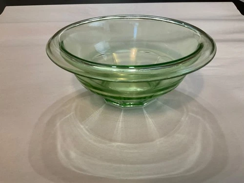 Hazel Atlas Restwell Nesting Mixing Bowl Depression Green 6.5 inch