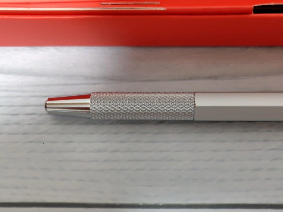 Rotring 600 2.0毫米芯支架银色 — 第 3/4 张图片