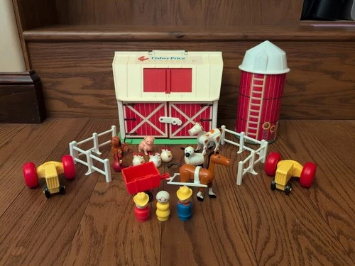 Vintage Fisher Price Little People Family Farm Playset Silo Moo Barn & Animals