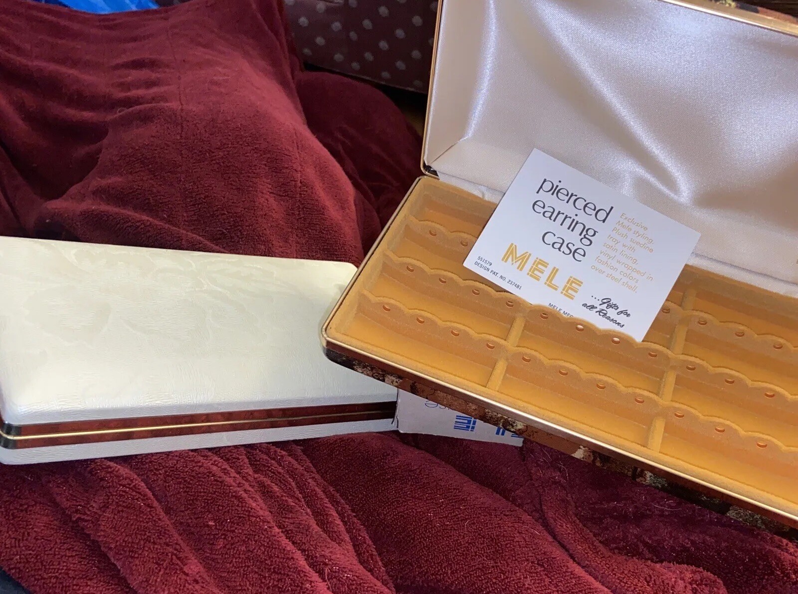 2Vintage Mele Blue Velvet Fashion Clamshell Jewel Case/Jewelry Box 10