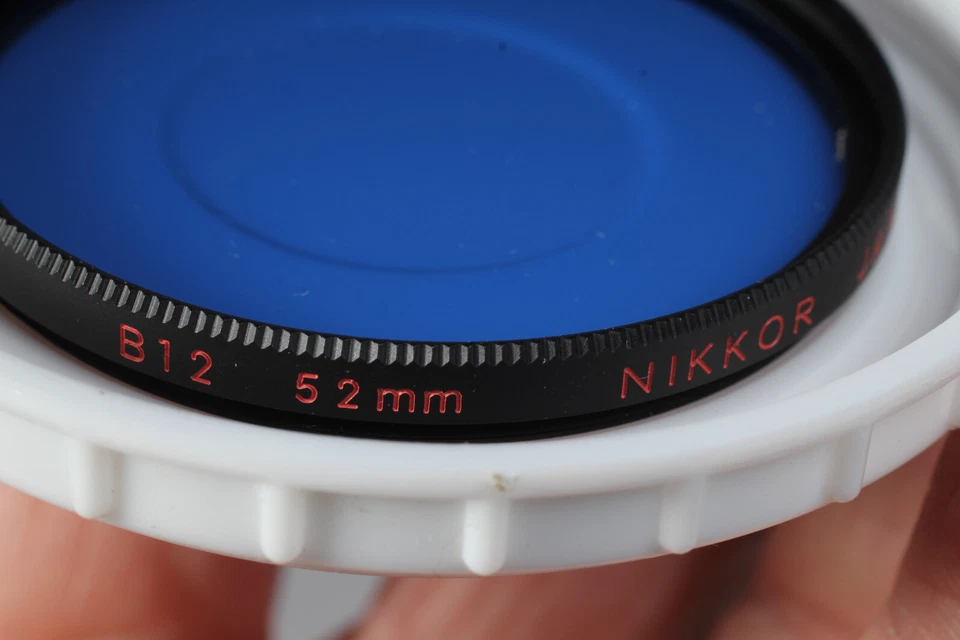 NEW OLD STOCK NIKKOR 52mm B12 BLUE FILTER W NIPPON KOGAKU CASE NIKON - Image 2 of 3