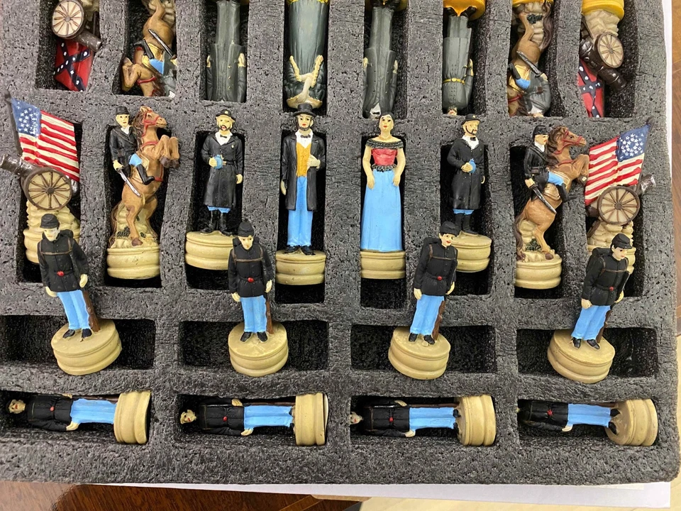 JUEGO DE AJEDREZ PINTADO GENERALES DE LA GUERRA CIVIL ESTADOUNIDENSE piezas 3,5- SIN TABLERO NUEVO Foto 3 de 3