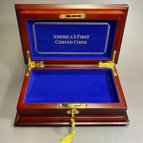 2014 W America's First Curved Coins 3-Coin Set Baseball Proof Gold Silver RC738 - Picture 12 of 19