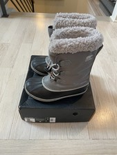 Youth Sorel Yoot Pac Waterproof Boots GRAY Size 4 Kids EUC