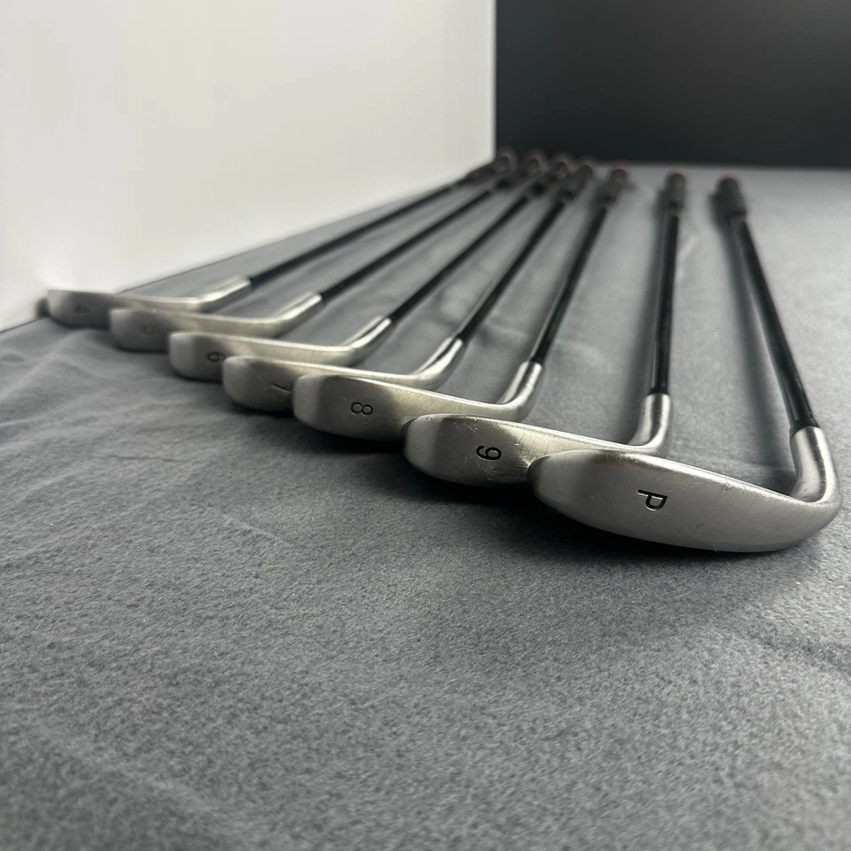 Conjunto de ferros Warrior Custom Golf DCP Grooves 4-PW eixos de lançamento flexíveis personalizados - Imagem 2 de 4