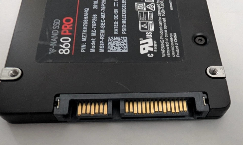 SAMSUNG 860 PRO 256GB v-nand MZ-76P256 2.5 SSD SATA 6Gb/s - Image 3 of 3