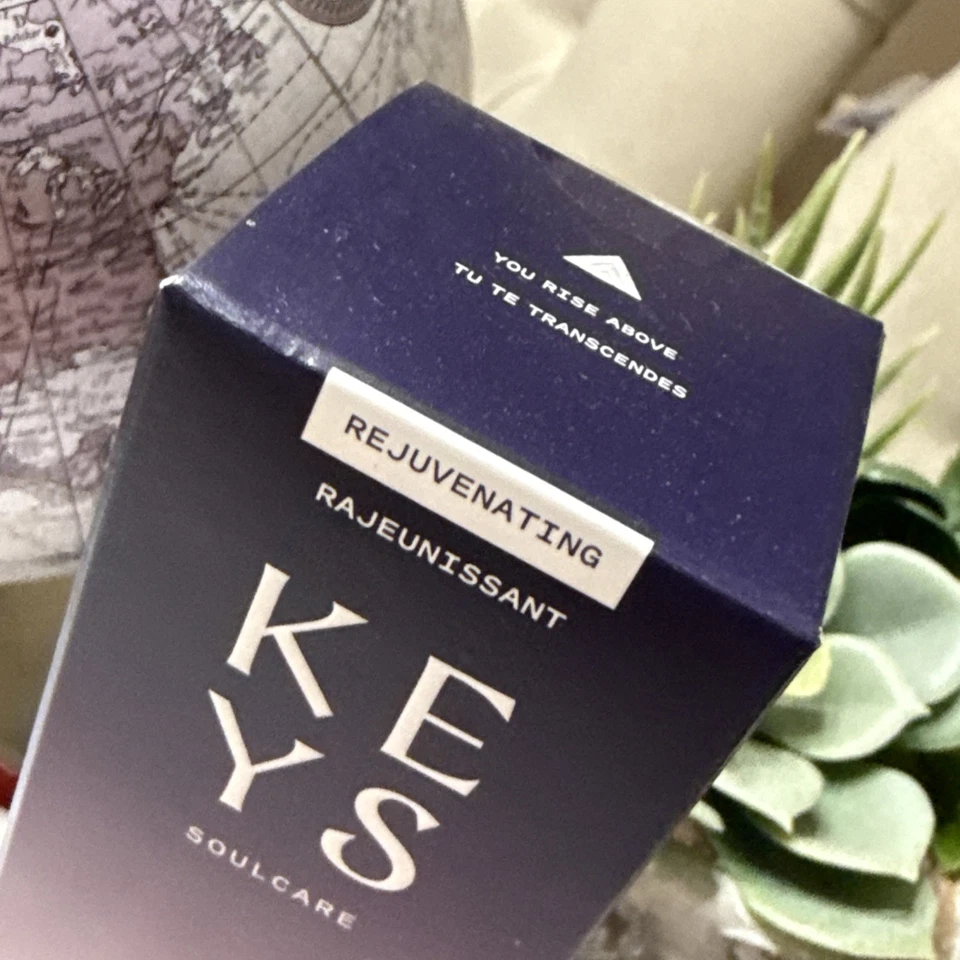 Suero de péptido multibeneficio Keys Soulcare Truly Becoming 1 fl oz tamaño completo C2 Foto 2 de 4