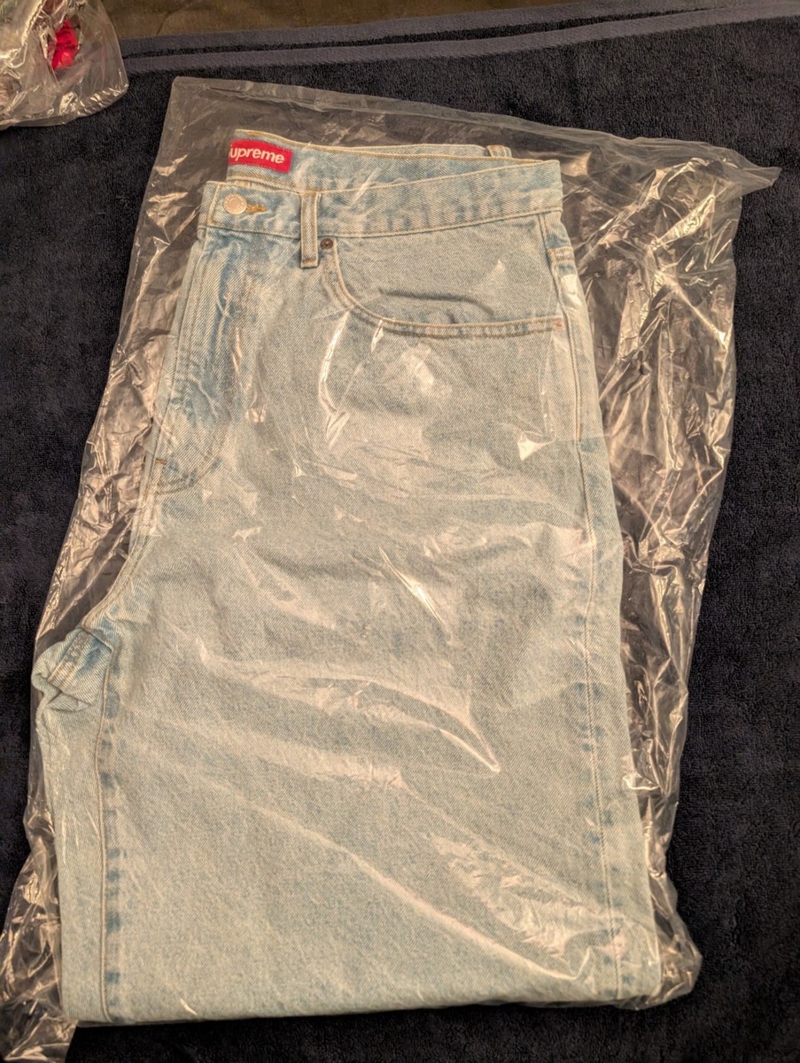 Supreme Baggy Denim Shorts Light Wash Indigo Size 36 SS25 Supreme Baggy Denim Shorts Light Wash Indigo Size 36 SS25