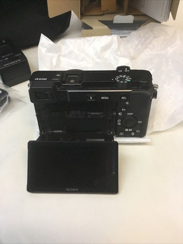 Sony Alpha a6100 24.2MP Camera - Black, W/ Charger, Bag & 2 batteries *READ* - Picture 15 of 20