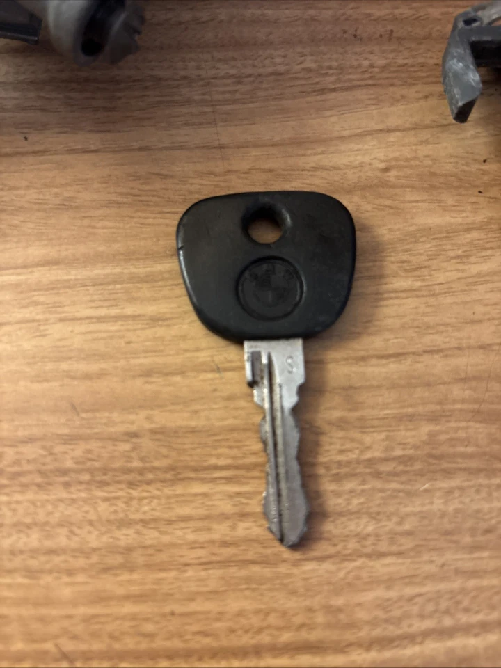 Juego de cerraduras BMW E30 85-91 OEM 3 piezas encendido con llave 325i 318i 325e 325ix Foto 3 de 4