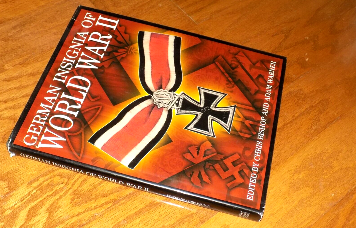 GERMAN INSIGNIA OF WORLD WAR II (EXPERT SERIES) Military Badges
