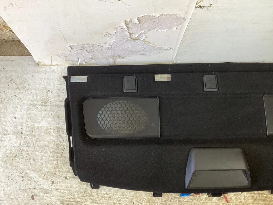 2015-2017 Toyota Camry Rear Deck Speaker Cover W/ 3rd Stop light 64330-06640 OEM Foto 4 de 4